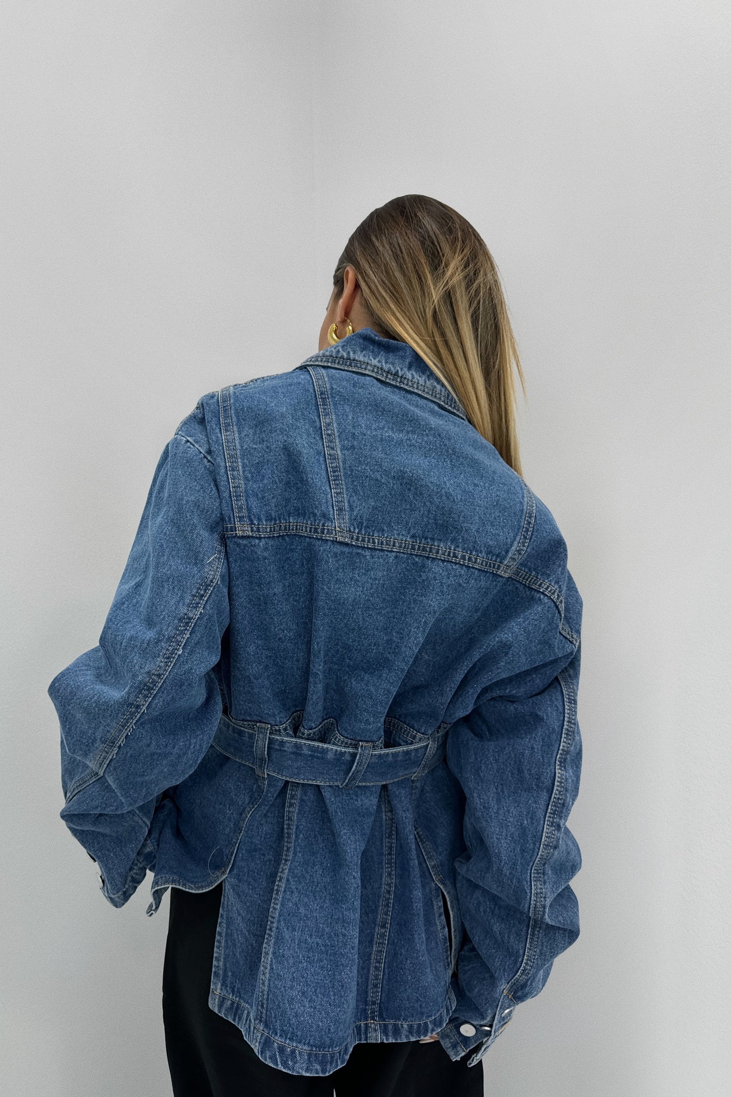 CHAQUETA DENIM CINTURÓN